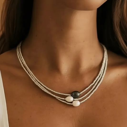 Collana di perle in stile antico